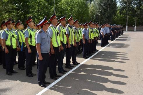 Гарнизонный развод нарядов полка патрульной полиции прошел в Караганде