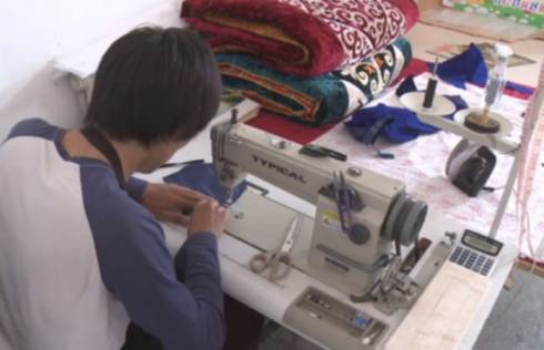 В Карагандинской области молодой парень успешно развивает швейное производство