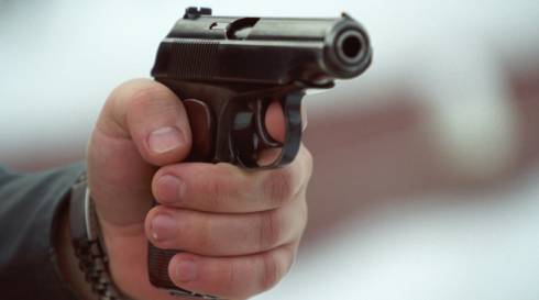 В Темиртау задержали молодого человека, который выстрелил из пистолета в клубе 