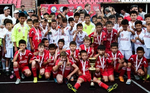 Юные футболисты из Караганды стали победителями турнира «Coca-Cola Былғары Доп»