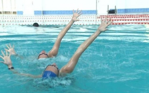Сестры Немич представят Казахстан на ЧМ по водным видам спорта