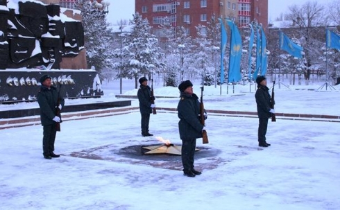 В Караганде торжественно проводили призывников на службу в Вооруженные Силы Казахстана