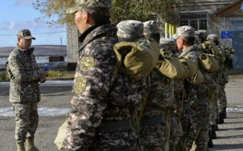 Назарбаев подписал указ об увольнении в запас военнослужащих-срочников