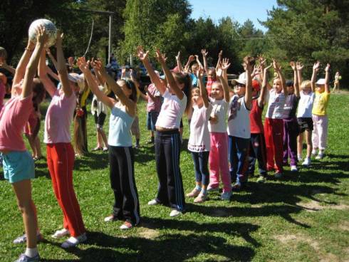 Более 160 тысяч карагандинских школьников отдохнут этим летом в детских лагерях