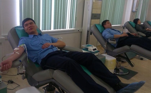 Судебные исполнители Карагандинской области начали участвовать в акциях донорства крови