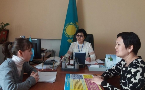 В жезказганском филиале партии «Нұр Отан» оказали помощь в получении льгот студентке-инвалиду