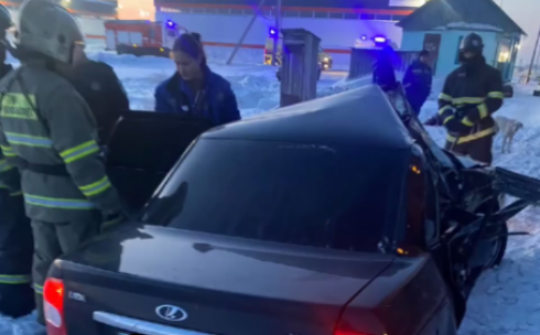 Появилось видео трагического столкновения легковушки с тепловозом в Караганде