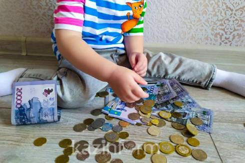 Какие виды пособий могут получить семьи с детьми в Казахстане