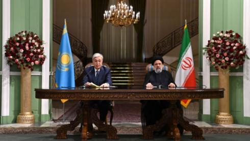 Токаев пригласил президента Ирана в Казахстан