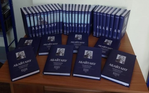 В библиотеку Абайского района поступили новые книги