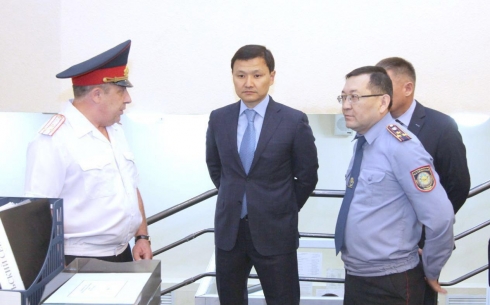 Дуйсебаев подверг критике доклад руководителя местной полиции и работу областного филиала АО «НК «Казавтожол»