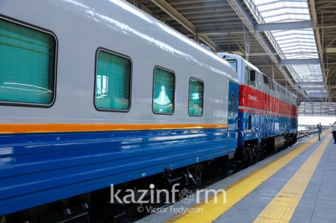 Шесть пассажирских поездов задерживаются из-за аварии в Карагандинской области
