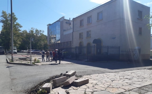 В Караганде опровергли информацию о строительстве девятиэтажного дома позади ДК