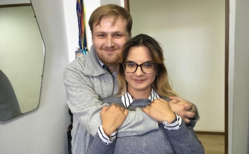 Журналист из Караганды сделал своей девушке предложение в прямом эфире