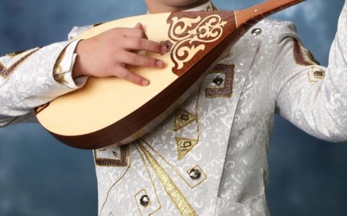На большой сцене карагандинского парка отпразднуют Национальный день домбры