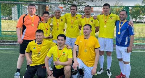 Карагандинские хирурги заняли 1-ое место по футболу на турнире памяти погибших от коронавируса коллег