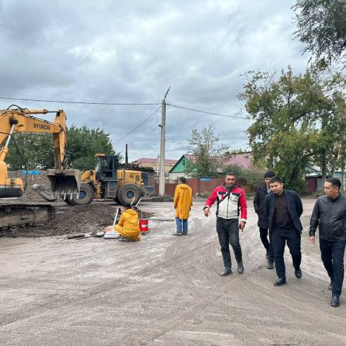 Реконструкцию дороги на улице Космонавтов проверил замакима Караганды