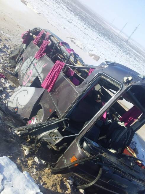 В Карагандинской области опрокинулся рейсовый автобус с одиннадцатью пассажирами