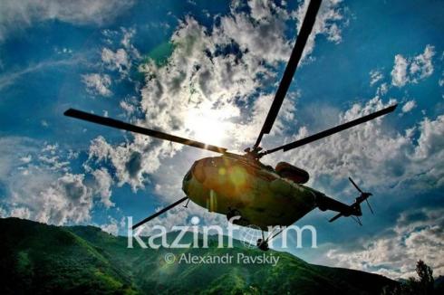 На тушение пожара в Караганде привлечен вертолет МЧС
