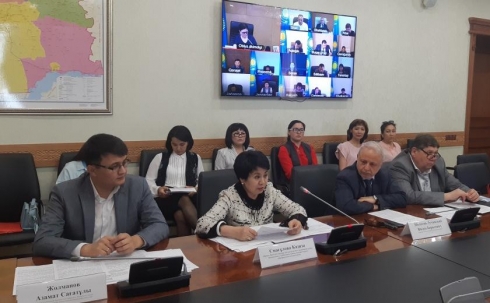 В Караганде прошло заседание комиссии по совершенствованию языковой политики