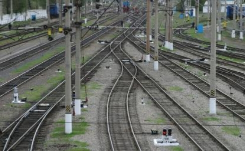 Движение поездов по железной дороге Казахстана осуществляется по вариантному графику