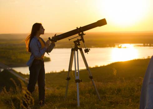 Карагандинцев приглашают бесплатно посмотреть на луну через телескоп