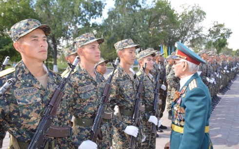 В Караганде более 200 солдат вступили в ряды Национальной гвардии