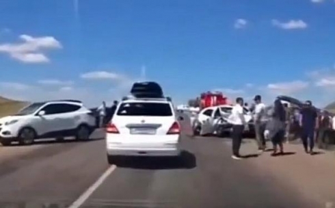 На трассе Караганда-Ботакара произошло ДТП. Пострадали 11 пассажиров и двое водителей