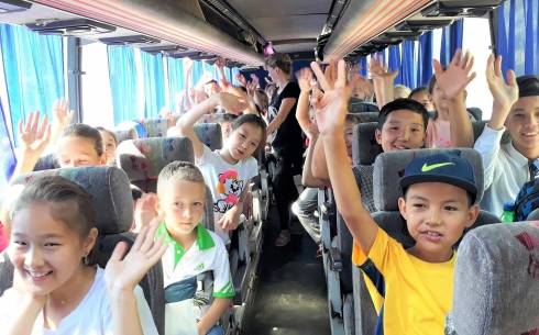 В Караганде 1 июня сделают бесплатный проезд в автобусах детям до 16 лет