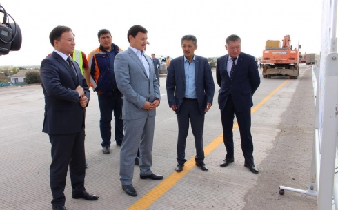 Первый заместитель акима области проверил ход ремонтных работ автодорог областного и республиканского значения
