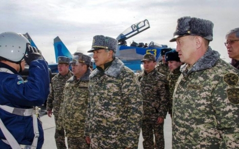 Казахстанских военных подняли по учебной боевой тревоге