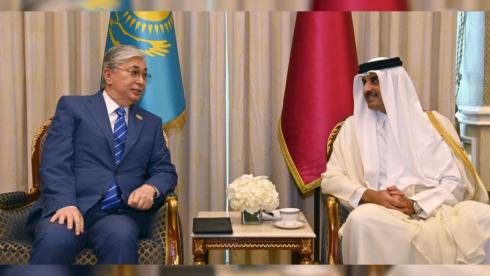 Президент Токаев провел встречу с эмиром Катара