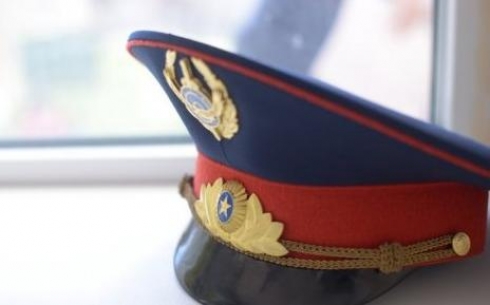 Водитель облил полицейского мочой в Карагандинской области