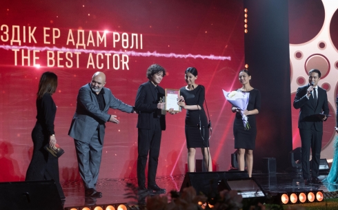 Карагандинец получил награду за лучшую мужскую роль на международном кинофестивале
