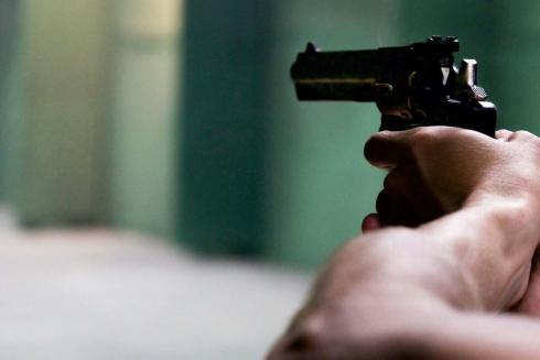 Не поделили гараж: мужчина выстрелил в своего соседа в Жезказгане