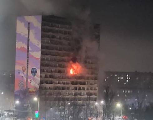 В Караганде выпавшего из окна 8-го этажа горящей квартиры перевели в общую палату