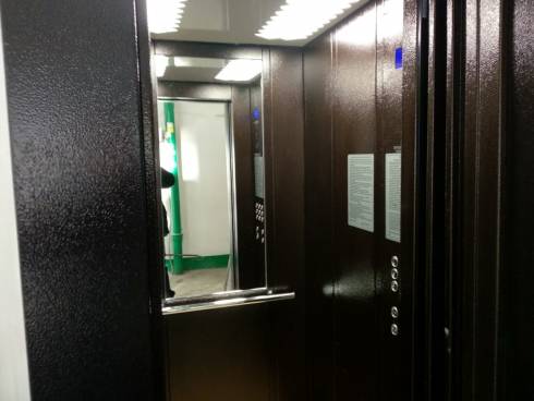 В Карагандинской области устанавливают новые лифты
