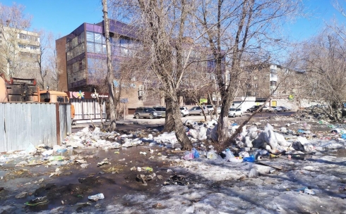 Организовывать порядок на мусорных площадках Караганды должна компания «ГорКомТранс» совместно с КСК