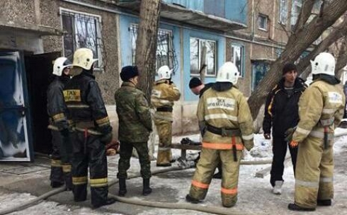 В Караганде из-за неисправного электрочайника при пожаре погибли двое детей