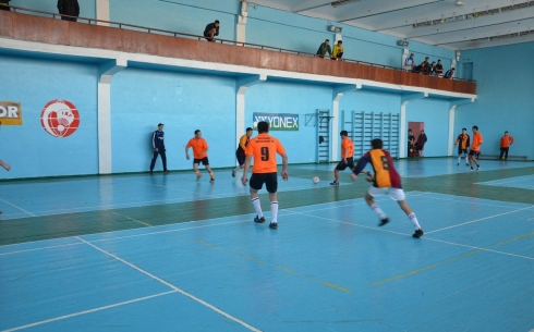 В Караганде прошёл открытый турнир по мини-футболу, посвященный празднованию Дня Первого Президента 
