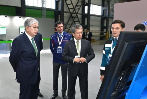 Президент ознакомился с деятельностью заводов по выпуску автошин и бытовой техники в Сарани