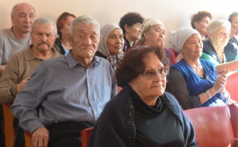 Воспитанники карагандинской школы «Жас Улан» дали концерт в Доме престарелых