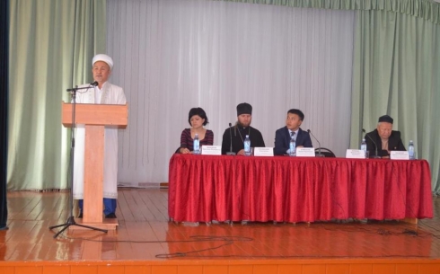 Вопросы религиозной грамотности среди молодежи обсудили в Караганде
