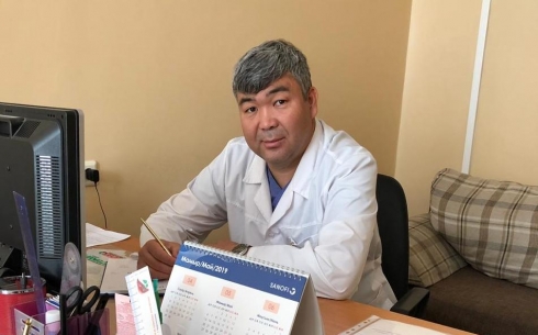 Карагандинский врач-травматолог более 10 лет оказывает экстренную травматологическую помощь жителям города