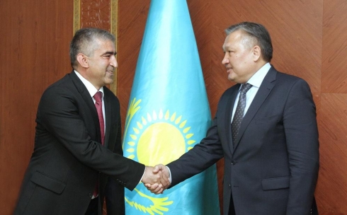 Аким области встретился с Чрезвычайным послом Таджикистана