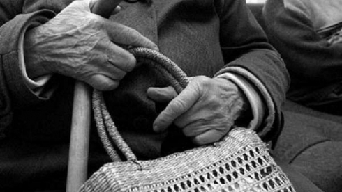Лже-коммунальщик ограбил пенсионерку в Карагандинской области