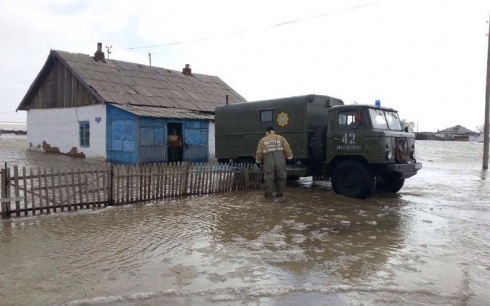 Почти 200 человек эвакуировано из домов в селе Карагандинской области из-за разлива реки