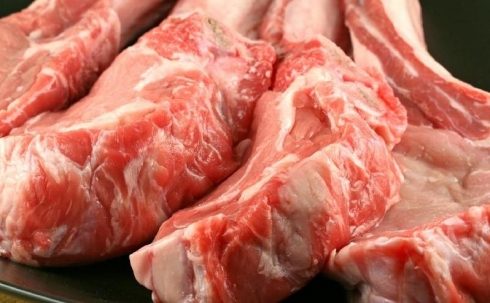 Подозрительное мясо попало в магазин Балхаша по поддельной ветсправке