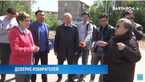 Представители областного и городского маслихатов отправились в рейд по дворам Юго-Востока