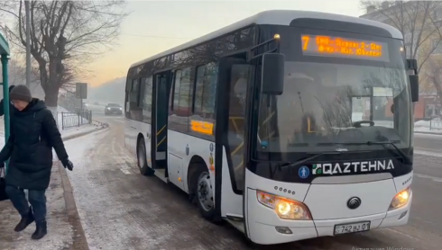 На каких маршрутах появятся новые автобусы, рассказал аким Караганды